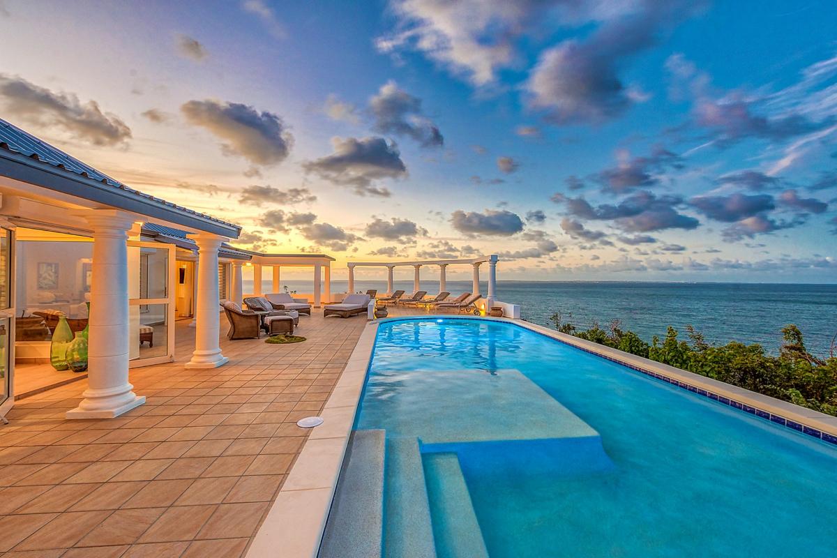 Pool Villa St Martin - Evening pool